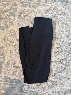 Nike Black Ribbed High-Waist Leggings with Subtle Swoosh